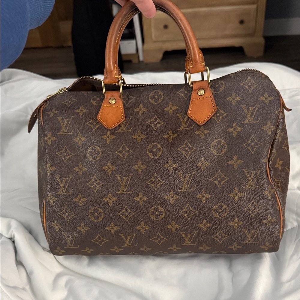 Louis Vuitton Speedy 30